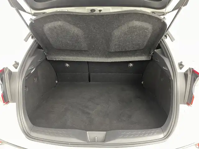 トヨタ Ｃ－ＨＲ G 福島県 2019(平31)年 2.7万km ブラック/ホワイトパールクリスタルシャイン 2トーン トヨタセーフティセンス/・プリクラッシュセーフティシステム（対車両）/・レーンディパーチャーアラート/・オートマチックハイビーム/ブラインドスポットモニター/純正ドライブレコーダー/純正ナビ/・型番：NSZT-Y68T/・フルセグ/CD/SD/BT/AM/FM/・バックカメラ/・フロントカメラ/・ビルトインETC2.0/革巻きステアリング/・ステアリングスイッチ/・クルーズコントロール/LEDヘッドライト/・フォグランプ/・オートライト/電動パーキングブレーキ/・ブレーキホールド/ハーフレザーシート/・シートヒーター/電動格納ミラー/・ウィンカーミラー/純正フロアマット/ドアバイザー/スマートキー/・プッシュスタート