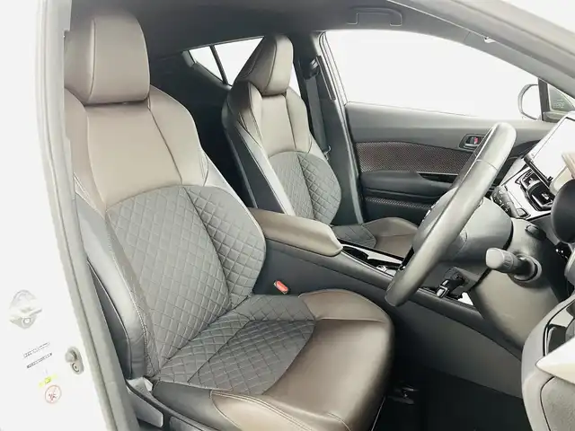 トヨタ Ｃ－ＨＲ G 福島県 2019(平31)年 2.7万km ブラック/ホワイトパールクリスタルシャイン 2トーン トヨタセーフティセンス/・プリクラッシュセーフティシステム（対車両）/・レーンディパーチャーアラート/・オートマチックハイビーム/ブラインドスポットモニター/純正ドライブレコーダー/純正ナビ/・型番：NSZT-Y68T/・フルセグ/CD/SD/BT/AM/FM/・バックカメラ/・フロントカメラ/・ビルトインETC2.0/革巻きステアリング/・ステアリングスイッチ/・クルーズコントロール/LEDヘッドライト/・フォグランプ/・オートライト/電動パーキングブレーキ/・ブレーキホールド/ハーフレザーシート/・シートヒーター/電動格納ミラー/・ウィンカーミラー/純正フロアマット/ドアバイザー/スマートキー/・プッシュスタート