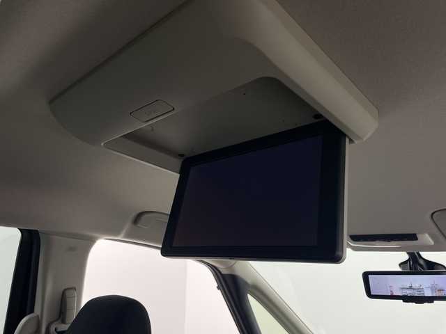 日産 セレナ ハイウェイスター 群馬県 2017(平29)年 9.5万km ダイヤモンドブラック 純正１１型後席モニター　純正９型ナビ　フルセグＴＶ　全周囲カメラ　デジタルインナーミラー　アダプティブクルーズコントロール　衝突被害軽減システム　両側電動スライドドア　電動パーキング　ＥＴＣ　禁煙車