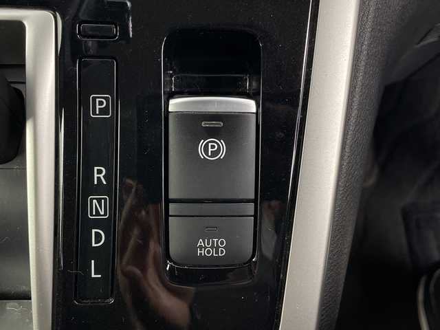 日産 セレナ ハイウェイスター 群馬県 2017(平29)年 9.5万km ダイヤモンドブラック 純正１１型後席モニター　純正９型ナビ　フルセグＴＶ　全周囲カメラ　デジタルインナーミラー　アダプティブクルーズコントロール　衝突被害軽減システム　両側電動スライドドア　電動パーキング　ＥＴＣ　禁煙車