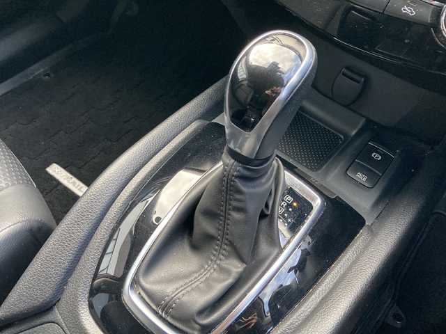 日産 エクストレイル 20Xi Vセレクション 岐阜県 2020(令2)年 6.8万km ガーネットレッド 登録時走行距離：67575km/純正ナビ（MM320D-L）/アラウンドビューモニター/フルセグテレビ・CD・DVD・Bluetooth/デジタルインナーミラー/プロパイロット/ETC/レーダークルーズコントロール/レーンキープアシスト/前後コーナーセンサー/アイドリングストップ/パワーバックドア/パワーシート/シートヒーター/ステアリングスイッチ/LEDヘッドライト/フォグライト/オートライト/オートマチックハイビーム/プッシュスタート/スマートキー/ルーフレール/純正フロアマット/ドアバイザー/純正18インチアルミホイール/ライトレベライザー/保証書