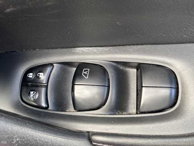 日産 エクストレイル 20Xi Vセレクション 岐阜県 2020(令2)年 6.8万km ガーネットレッド 登録時走行距離：67575km/純正ナビ（MM320D-L）/アラウンドビューモニター/フルセグテレビ・CD・DVD・Bluetooth/デジタルインナーミラー/プロパイロット/ETC/レーダークルーズコントロール/レーンキープアシスト/前後コーナーセンサー/アイドリングストップ/パワーバックドア/パワーシート/シートヒーター/ステアリングスイッチ/LEDヘッドライト/フォグライト/オートライト/オートマチックハイビーム/プッシュスタート/スマートキー/ルーフレール/純正フロアマット/ドアバイザー/純正18インチアルミホイール/ライトレベライザー/保証書