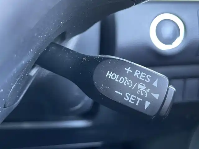 トヨタ ハリアー プレミアム 香川県 2017(平29)年 3.8万km ホワイトパールクリスタルシャイン アルパイン9型ナビ【X９Z】/(Bluetooth/DVD.CD)/フルセグTV/トヨタセーフティセンス/・プリクラッシュセーフティ/・レーダークルーズコントロール/・レーンディパーチャーアラート/・オートマチックハイビーム/バックカメラ/パワーバックドア/LEDヘッドライト/LEDフォグライト/革巻きステアリング/ステアリングリモコン/ハーフレザーシート/純正18インチアルミホイール/ドライブレコーダー/ビルトインETC/クリアランスソナー/電動パーキングスイッチ/クリアランスソナー/スマートキー/スペアキー有/プッシュスタート