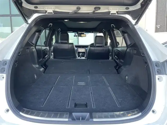 トヨタ ハリアー プレミアム 香川県 2017(平29)年 3.8万km ホワイトパールクリスタルシャイン アルパイン9型ナビ【X９Z】/(Bluetooth/DVD.CD)/フルセグTV/トヨタセーフティセンス/・プリクラッシュセーフティ/・レーダークルーズコントロール/・レーンディパーチャーアラート/・オートマチックハイビーム/バックカメラ/パワーバックドア/LEDヘッドライト/LEDフォグライト/革巻きステアリング/ステアリングリモコン/ハーフレザーシート/純正18インチアルミホイール/ドライブレコーダー/ビルトインETC/クリアランスソナー/電動パーキングスイッチ/クリアランスソナー/スマートキー/スペアキー有/プッシュスタート