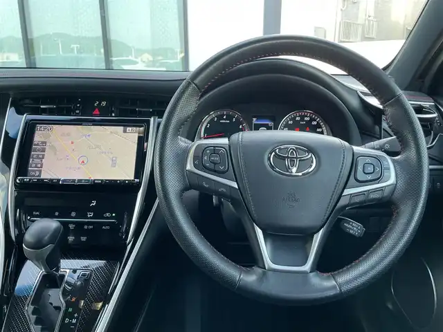 トヨタ ハリアー プレミアム 香川県 2017(平29)年 3.8万km ホワイトパールクリスタルシャイン アルパイン9型ナビ【X９Z】/(Bluetooth/DVD.CD)/フルセグTV/トヨタセーフティセンス/・プリクラッシュセーフティ/・レーダークルーズコントロール/・レーンディパーチャーアラート/・オートマチックハイビーム/バックカメラ/パワーバックドア/LEDヘッドライト/LEDフォグライト/革巻きステアリング/ステアリングリモコン/ハーフレザーシート/純正18インチアルミホイール/ドライブレコーダー/ビルトインETC/クリアランスソナー/電動パーキングスイッチ/クリアランスソナー/スマートキー/スペアキー有/プッシュスタート