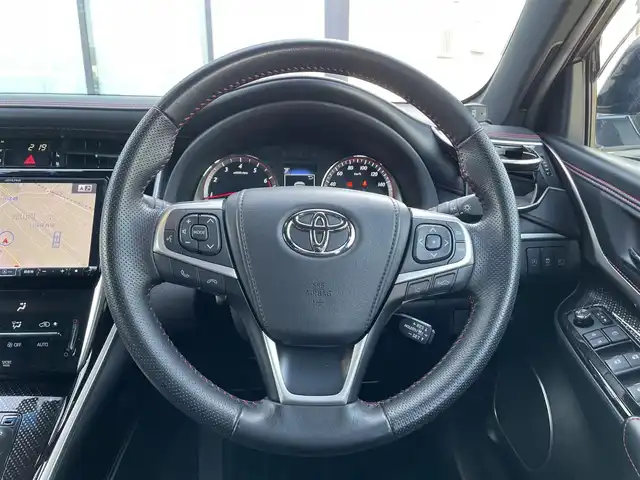 トヨタ ハリアー プレミアム 香川県 2017(平29)年 3.8万km ホワイトパールクリスタルシャイン アルパイン9型ナビ【X９Z】/(Bluetooth/DVD.CD)/フルセグTV/トヨタセーフティセンス/・プリクラッシュセーフティ/・レーダークルーズコントロール/・レーンディパーチャーアラート/・オートマチックハイビーム/バックカメラ/パワーバックドア/LEDヘッドライト/LEDフォグライト/革巻きステアリング/ステアリングリモコン/ハーフレザーシート/純正18インチアルミホイール/ドライブレコーダー/ビルトインETC/クリアランスソナー/電動パーキングスイッチ/クリアランスソナー/スマートキー/スペアキー有/プッシュスタート