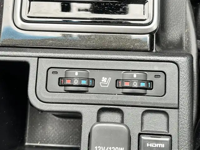 トヨタ ランドクルーザー プラド TX Lパッケージ ブラックED 滋賀県 2020(令2)年 3.1万km ブラック サンルーフ/純正ナビ/【Bluetooth/CD/DVD/HDMI/フルセグTV】/バックカメラ/ETC/ドラレコ/黒革シート/シートヒーター/シートベンチレーション/パワーシート/ブラックルーフレール/ブラック塗装アルミホイール/トヨタセーフティセンス/・プリクラッシュセーフティ/・レーンディパーチャーアラート/・オートマチックハイビーム/・レーダークルーズコントロール/・ロードサインアシスト/クリアランスソナー/LEDライト