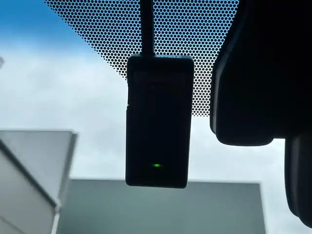 トヨタ ランドクルーザー プラド TX Lパッケージ ブラックED 滋賀県 2020(令2)年 3.1万km ブラック サンルーフ/純正ナビ/【Bluetooth/CD/DVD/HDMI/フルセグTV】/バックカメラ/ETC/ドラレコ/黒革シート/シートヒーター/シートベンチレーション/パワーシート/ブラックルーフレール/ブラック塗装アルミホイール/トヨタセーフティセンス/・プリクラッシュセーフティ/・レーンディパーチャーアラート/・オートマチックハイビーム/・レーダークルーズコントロール/・ロードサインアシスト/クリアランスソナー/LEDライト