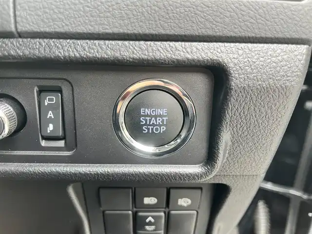 トヨタ ランドクルーザー プラド TX Lパッケージ ブラックED 滋賀県 2020(令2)年 3.1万km ブラック サンルーフ/純正ナビ/【Bluetooth/CD/DVD/HDMI/フルセグTV】/バックカメラ/ETC/ドラレコ/黒革シート/シートヒーター/シートベンチレーション/パワーシート/ブラックルーフレール/ブラック塗装アルミホイール/トヨタセーフティセンス/・プリクラッシュセーフティ/・レーンディパーチャーアラート/・オートマチックハイビーム/・レーダークルーズコントロール/・ロードサインアシスト/クリアランスソナー/LEDライト