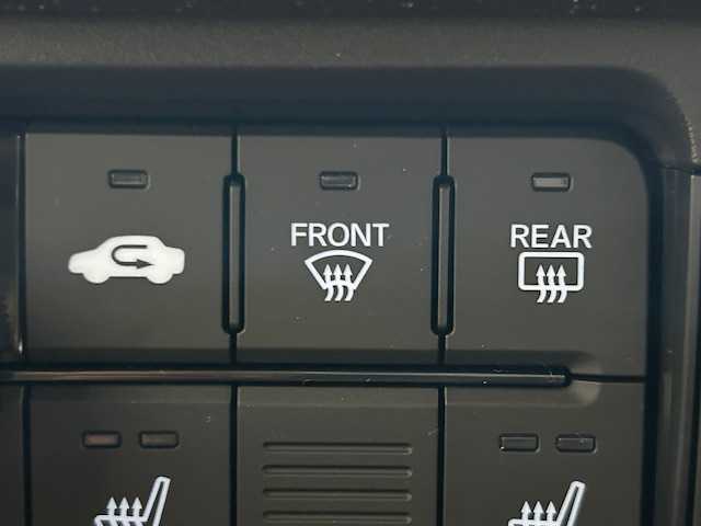 ホンダ Ｎ ＢＯＸ JOY 宮城県 2024(令6)年 0.1万km プラチナホワイトパール ホンダセンシング/・衝突軽減ブレーキ/・先行者発進お知らせ機能/・路外逸脱抑制機能/・車線維持支援システム/・標識認識機能/・アダプティブ・クルーズ・コントロール/・パーキングセンサーシステム/純正ナビ/・フルセグTV/Bluetooth/USB入力端子/・バックカメラ/・前方ドライブレコーダー/前後コーナーセンサー/電子パーキング/・オートブレーキホールド/アイドリングストップ/ステアリングリモコン/プッシュスタート/・スマートキー/ベンチシート/・シートヒーター（運転席/助手席）/LEDヘッドライト/・オートライト/Moduloアルミホイール/純正フロアマット