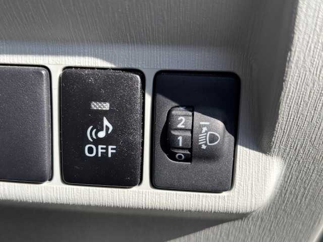 トヨタ プリウス α S 宮城県 2012(平24)年 13.4万km ホワイトパールクリスタルシャイン 登録時走行距離133334km/純正SDナビ/フルセグTV/CD/DVD/Bluetooth/バックカメラ/横滑り防止装置/純正フロアマット/ETC/プッシュスタート/スマートキー