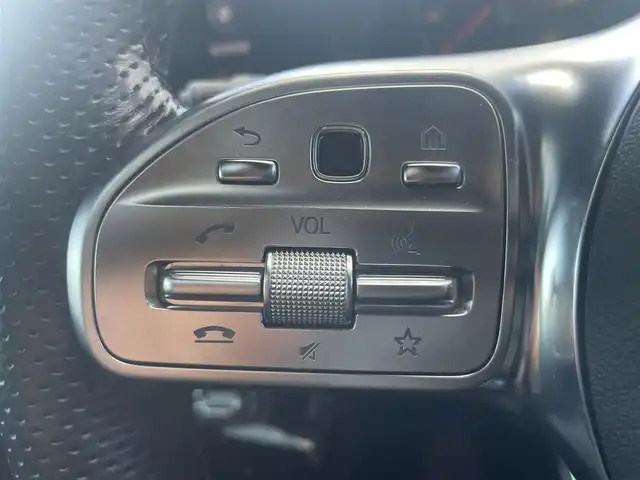 メルセデス・ベンツ Ａ２００ｄ AMGライン 栃木県 2019(令1)年 4.5万km マウンテングレー レザーエクスクルーシブパッケージ/┗黒革シート/┗アンビエントライト64色/┗アルミニウムインテリアトリム/アドバンスドパッケージ/┗全方位カメラ/┗ヘッドアップディスプレイ/┗アドバンスドサウンドシステム/レザーエクスクルーシブパッケージ/パワーシート/シートヒーター/ナビ/フルセグTV/ACC/レーンキープアシスト/ブラインドスポット/パークトロニック/ドライブレコーダー前後/LEDヘッドライト/オートライト/ETC