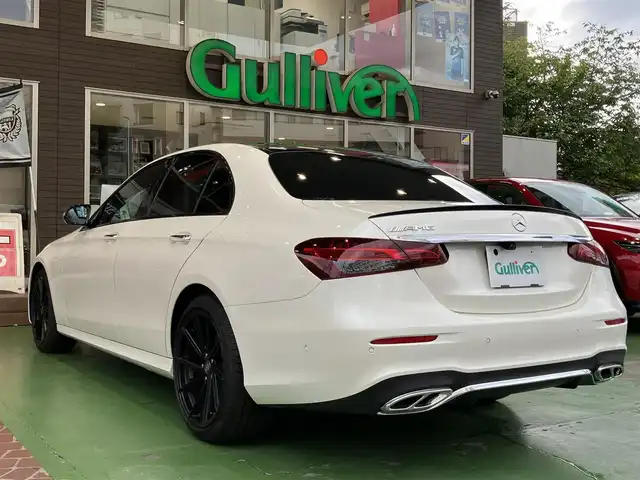 メルセデス・ベンツ Ｅ２００ スポーツ 神奈川県 2020(令2)年 2.1万km ダイヤモンドホワイト 新車保証書/取扱説明書/ロルフハルトゲ19インチAW/パノラミックスライディングサンルーフ/エクスクルーシブパッケージ/・ヘッドアップディスプレイ/・エアバランスパッケージ/・パワートランクリッド/・Brumesterサウンドシステム（13スピーカー）/AMGラインインテリアパッケージ/・ナッパレザーシート/・シートヒーター（後席）/ユーザーエクスペリエンス/・12.3インチワイドディスプレイ/・インテリアアシスタント/タッチコントロールボタン/・HDDナビ、フルセグTV/・USBメディアインターフェイス/・SDカードスロット/・AppleCarPlay/AndroidAuto/レーダーセーフティパッケージ/・アクティブディスタンスアシストデュストロニック/・アクティブレーンチェンジングアシスト/・アクティブエマージェンシーストップアシスト/・アクティブブラインドスポットアシスト/・アクティブレーンキーピングアシスト/・渋滞時緊急ブレーキ機能/・PRE-SAFEインパスルサイド/・PRE-SAFEプラス（後方衝突警告システム）/・ステアリングパイロット/・アクティブブレーキアシスト/・衝突回避補助システム/・トラフィックサインアシスト