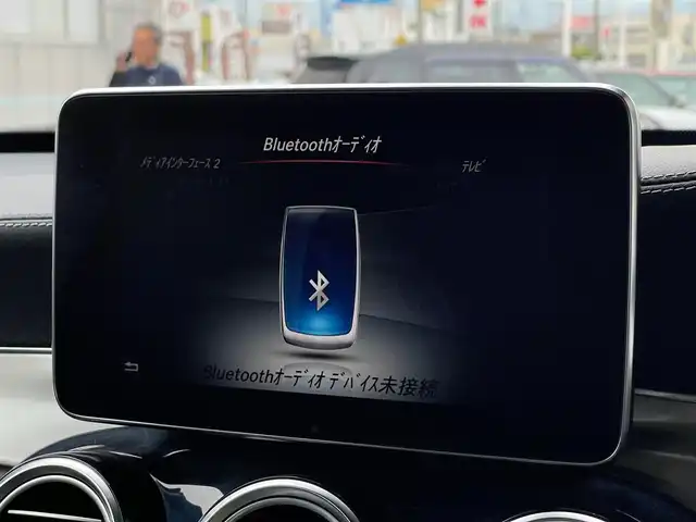 メルセデス・ベンツ ＧＬＣ２２０ d 4マチックスポーツ 本革 山梨県 2017(平29)年 6.2万km 黒 レザーエクスクルーシブパッケージ/Burmesterサウンド/パノラマサンルーフ/黒革シート/ヘッドアップディスプレイ/全席シートヒーター/アンビエントライト/パフュームアトマイザー/純正HDDナビ/全周囲カメラ/フルセグTV/レーダーセーフティパッケージ/ACC/LKA/BSM/衝突軽減ブレーキ/前後ドラレコ/ETC2.0(DSRC)/純正19インチAW
