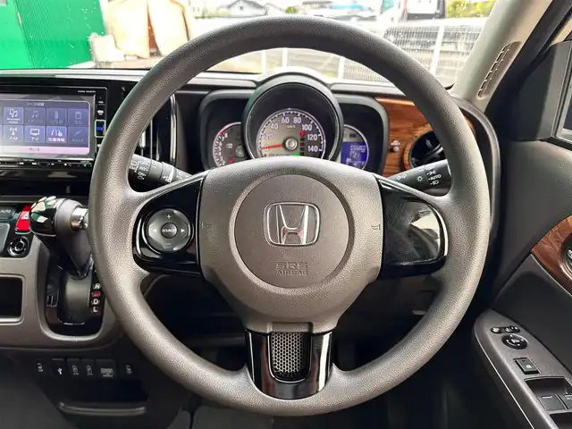 ホンダ Ｎ ＯＮＥ セレクト 宮城県 2019(令1)年 5.6万km ベージュⅡ あんしんパッケージ/・シティブレーキアクティブシステム/・SRSエアバッグ（サイド/カーテン）/・グラブレール（運転席）/HIDヘッドランプ/電動オート格納ドアミラー/＝＝＝/純正ナビ（VXM-194VFi）/・CD/DVD/・Bluetooth/・フルセグTV/バックカメラ/ビルトインETC/ハーフレザーシート/シートヒーター/ステアリングスイッチ/プラズマクラスター付オートエアコン/フロアマット/ドアバイザー