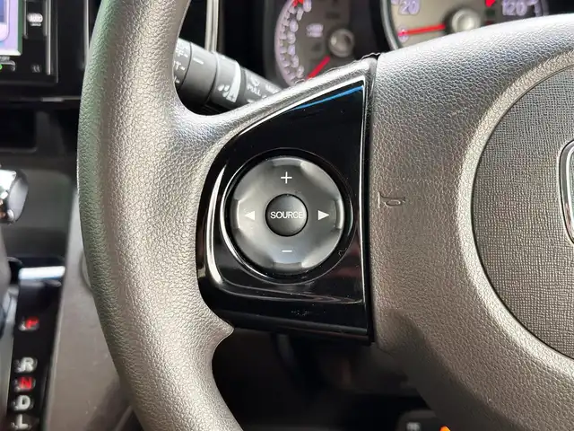 ホンダ Ｎ ＯＮＥ セレクト 宮城県 2019(令1)年 5.6万km ベージュⅡ あんしんパッケージ/・シティブレーキアクティブシステム/・SRSエアバッグ（サイド/カーテン）/・グラブレール（運転席）/HIDヘッドランプ/電動オート格納ドアミラー/＝＝＝/純正ナビ（VXM-194VFi）/・CD/DVD/・Bluetooth/・フルセグTV/バックカメラ/ビルトインETC/ハーフレザーシート/シートヒーター/ステアリングスイッチ/プラズマクラスター付オートエアコン/フロアマット/ドアバイザー