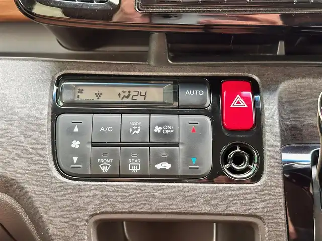 ホンダ Ｎ ＯＮＥ セレクト 宮城県 2019(令1)年 5.6万km ベージュⅡ あんしんパッケージ/・シティブレーキアクティブシステム/・SRSエアバッグ（サイド/カーテン）/・グラブレール（運転席）/HIDヘッドランプ/電動オート格納ドアミラー/＝＝＝/純正ナビ（VXM-194VFi）/・CD/DVD/・Bluetooth/・フルセグTV/バックカメラ/ビルトインETC/ハーフレザーシート/シートヒーター/ステアリングスイッチ/プラズマクラスター付オートエアコン/フロアマット/ドアバイザー