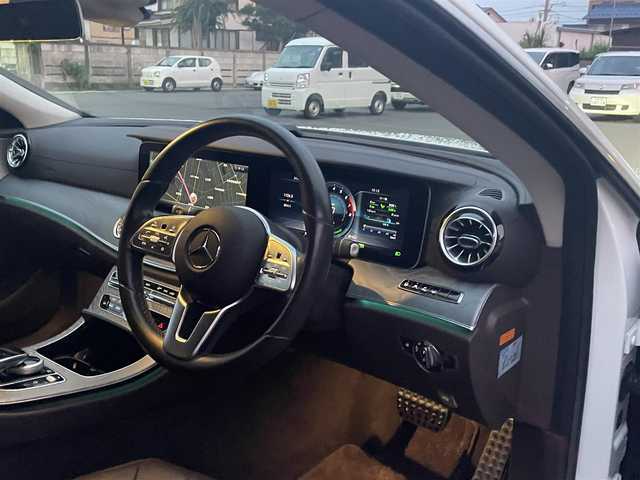 メルセデス・ベンツ ＣＬＳ４５０ 4マチック スポーツ 愛知県 2019(平31)年 4万km ダイヤモンドホワイト エクスクルーシブパッケージ/ナッパレザーシート/シートベンチレーター/Burmester/エアーボディコントロールサスペンション/レーダーセーフティーパッケージ/アクティブディスタンスアシストディストロニック/アクティブステアリングアシスト/アクティブレーンチェンジアシスト/アクティブエマージェンシーストップアシスト/PRE-SAFE/アクティブレーンキープアシスト/COMMANDナビ/Bluetooth/フルセグTV/AppleCarPlay/AndroidAuto/シートヒーター/360度カメラETC/パワーバックドア/プッシュスタート/アイドリングストップ