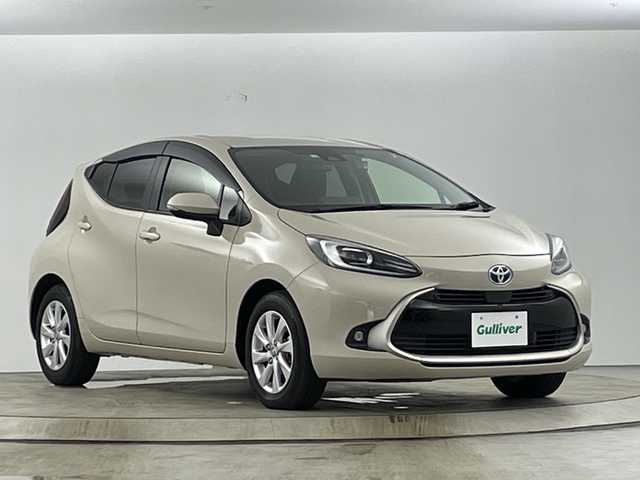 トヨタ アクア Z 愛知県 2022(令4)年 1.5万km クリアベージュメタリック 純正10.5インチディスプレイオーディオ/ナビキットあり/全方位カメラ/前後ドライブレコーダー/ビルトインETC/レーダークルーズコントロール/LEDヘッドライト/純正アルミホイール/トヨタセーフティセンス/・レーントレーシングアシスト/・プリクラッシュセーフティ/・ブラインドスポットモニター/・クリアランスソナー/・リヤクロストラフィックアラート/・パーキングサポートブレーキ/・ロードサインアシスト/・先行車発進告知/オートハイビーム/オートライト/前後コーナーセンサー/ドアバイザー/フロントフォグ