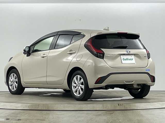 トヨタ アクア Z 愛知県 2022(令4)年 1.5万km クリアベージュメタリック 純正10.5インチディスプレイオーディオ/ナビキットあり/全方位カメラ/前後ドライブレコーダー/ビルトインETC/レーダークルーズコントロール/LEDヘッドライト/純正アルミホイール/トヨタセーフティセンス/・レーントレーシングアシスト/・プリクラッシュセーフティ/・ブラインドスポットモニター/・クリアランスソナー/・リヤクロストラフィックアラート/・パーキングサポートブレーキ/・ロードサインアシスト/・先行車発進告知/オートハイビーム/オートライト/前後コーナーセンサー/ドアバイザー/フロントフォグ