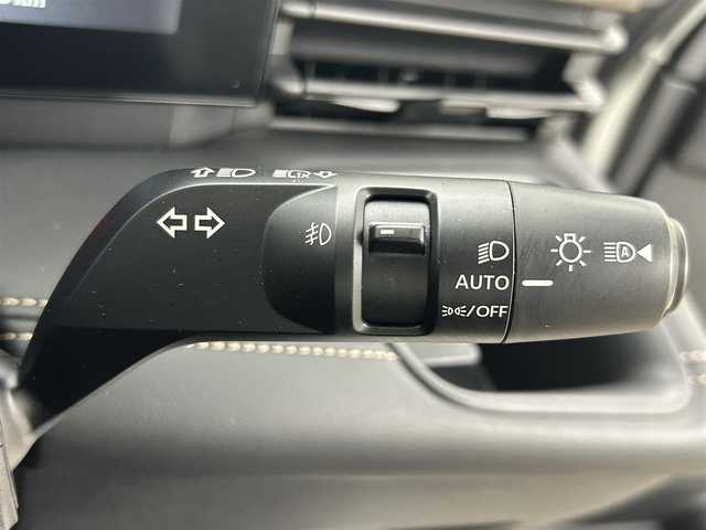 日産 セレナ ハイウェイスター V 岡山県 2023(令5)年 4.5万km プリズムホワイト 純正１２．３インチナビ　/【Bluetooth/フルセグTV/Carplay/USB】/アラウンドビューモニター　/プロパイロット　/前後ドラレコ　/両側パワースライドドア　/インテリジェントルームミラー　/ワイヤレス充電　/ＬＥＤヘッドライト　/ＥＴＣ２．０　