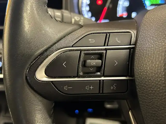 トヨタ ヴォクシー S－Z 群馬県 2023(令5)年 1.7万km アティチュードブラックマイカ トヨタセーフティーセンス/・衝突軽減ブレーキ/・クルーズコントロール/・クリアランスソナー/・レーンキープアシスト/・横滑り防止/・オートライト/・オートマチックハイビーム/・SOSコール/純正ディスプレイオーディオナビ/・AM/FM/フルセグTV/・CD/Bluetooth/バックカメラ/両側電動スライドドア/パワーバックドア/LEDヘッドライト/前席シートヒーター/ハンドルヒーター/前後ドライブレコーダー/オートホールド/電動パーキング/純正フロアマット/純正ドアバイザー/スマートキー/プッシュスタート