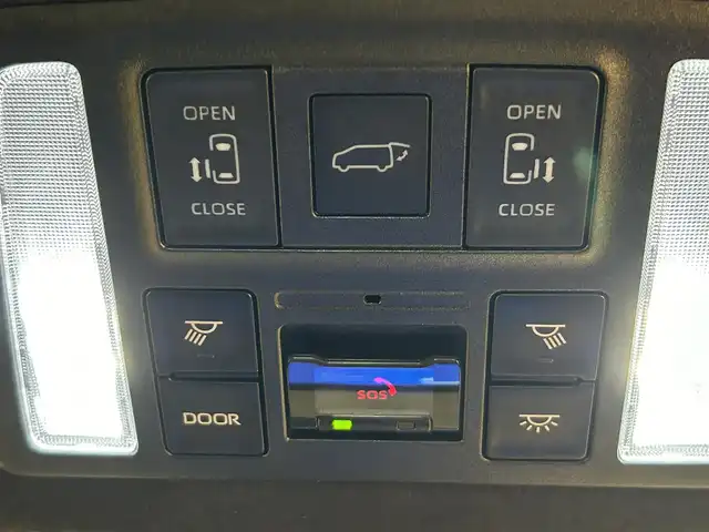 トヨタ ヴォクシー S－Z 群馬県 2023(令5)年 1.7万km アティチュードブラックマイカ トヨタセーフティーセンス/・衝突軽減ブレーキ/・クルーズコントロール/・クリアランスソナー/・レーンキープアシスト/・横滑り防止/・オートライト/・オートマチックハイビーム/・SOSコール/純正ディスプレイオーディオナビ/・AM/FM/フルセグTV/・CD/Bluetooth/バックカメラ/両側電動スライドドア/パワーバックドア/LEDヘッドライト/前席シートヒーター/ハンドルヒーター/前後ドライブレコーダー/オートホールド/電動パーキング/純正フロアマット/純正ドアバイザー/スマートキー/プッシュスタート