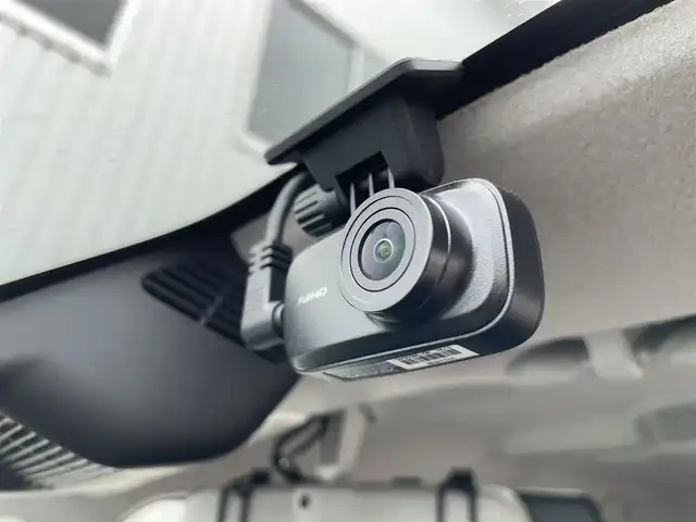 スズキ ソリオ HV MZ 東京都 2024(令6)年 1.6万km ピュアホワイトP アラウンドビューモニター　/両側電動スライドドア　/ヘッドアップディスプレイ　/純正８型ナビ　/・ＨＤＭＩ　/・Ｂｌｕｅｔｏｏｔｈ　/・フルセグ　/オートクルーズ　/レーンキープアシスト　/クリアランスソナー