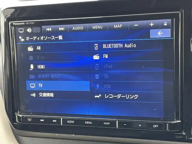 スズキ ソリオ HV MZ 東京都 2024(令6)年 1.6万km ピュアホワイトP アラウンドビューモニター　/両側電動スライドドア　/ヘッドアップディスプレイ　/純正８型ナビ　/・ＨＤＭＩ　/・Ｂｌｕｅｔｏｏｔｈ　/・フルセグ　/オートクルーズ　/レーンキープアシスト　/クリアランスソナー