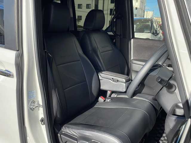 ホンダ Ｎ ＢＯＸ カスタム G L ホンダセンシング 沖縄県 2018(平30)年 5.4万km プラチナホワイトパール 県外仕入　/禁煙車　/純正7インチナビ（ＢＴ，フルセグ，ラジオ，ＣＤ／ＤＶＤ）　/バックカメラ　/両側パワースライドドア　/ホンダセンシング　/レザー調シートカバー　/ACC（アダプティブクルーズコントロール）　/ＵＳＢポート　/ＬＥＤヘッドライト　/ＥＴＣ/ドライブレコーダー/フロアマット/純正14インチアルミホイール/LEDヘッドライト/ＬＥＤフォグランプ