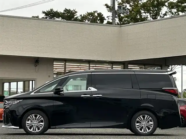 トヨタ アルファードハイブリット Z 宮城県 2024(令6)年 1万km ブラック 純正ナビ/フルセグＴＶ/Ｂｌｕｅｔｏｏｔｈ/デジタルインナーミラー/ＨＵＤ/ＢＳＭ/レーンキープアシスト/クリアランスソナー/パーキングサポートブレーキ/ロードサインアシスト/レーダークルーズコントロール/横滑り防止装置/パノラミックビューモニター/オートハイビーム/全周囲バックカメラ/ドライブレコーダー/純正フリップダウンモニター/ムーンルーフ/スペアタイヤ/スマートキー×２