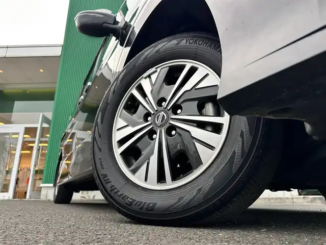 日産 セレナ e－パワー ハイウェイスター V 宮城県 2022(令4)年 6万km ダイヤモンドブラック プロパイロット/インテリジェントエマージェンシーブレーキ/踏み間違い衝突防止アシスト/車線逸脱防止支援システム/車線逸脱警報/後側方衝突防止支援システム/後側方車両検知警報/後退時車両検知警報/前方衝突予測警報/標識検知機能/コーナーセンサー/純正フリップダウンモニター/純正10インチナビ/・CD/DVD/・Bluetooth/・フルセグTV/ビルトインETC/ドライブレコーダー/両側ハンズフリーパワースライドドア/革巻きステアリング/電動パーキングブレーキ/ブレーキホールド/アダプティブLEDヘッドランプ/フォグランプ/オートライト/スマートキー＆プッシュスタート/電動格納ミラー/純正15インチAW/純正フロアマット/ドアバイザー/Wエアバッグ