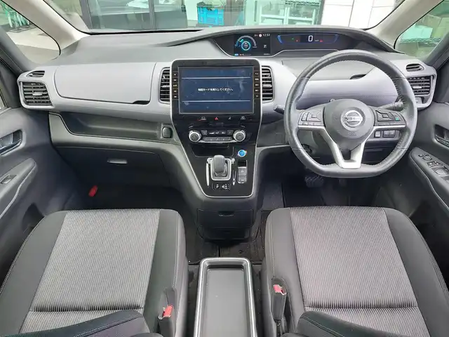 日産 セレナ e－パワー ハイウェイスター V 東京都 2022(令4)年 4万km ダイヤモンドブラック ワンオーナー/エマージェンシーブレーキ/プロパイロット/踏み間違い衝突防止アシスト/車線逸脱防止支援/ブラインドスポットアシスト/コーナーセンサー/アラウンドビューモニター/インテリジェントルームミラー/プッシュスタート/純正ナビ/フルセグTV/ETC/ドライブレコーダー/両側パワースライドドア/パーソナルテーブル/後席ロールサンシェード/LEDヘッドライト/15インチ純正アルミホイール/スマートキー