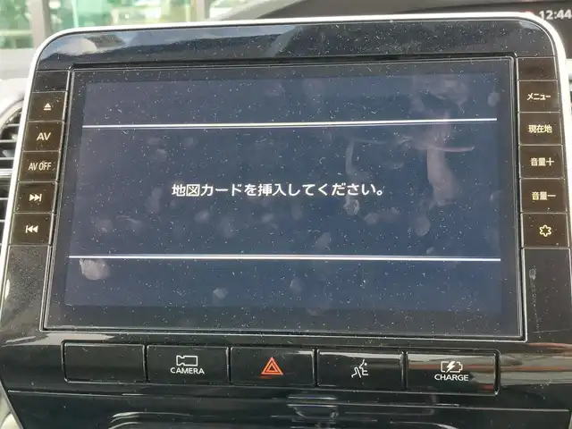 日産 セレナ e－パワー ハイウェイスター V 東京都 2022(令4)年 4万km ダイヤモンドブラック ワンオーナー/エマージェンシーブレーキ/プロパイロット/踏み間違い衝突防止アシスト/車線逸脱防止支援/ブラインドスポットアシスト/コーナーセンサー/アラウンドビューモニター/インテリジェントルームミラー/プッシュスタート/純正ナビ/フルセグTV/ETC/ドライブレコーダー/両側パワースライドドア/パーソナルテーブル/後席ロールサンシェード/LEDヘッドライト/15インチ純正アルミホイール/スマートキー