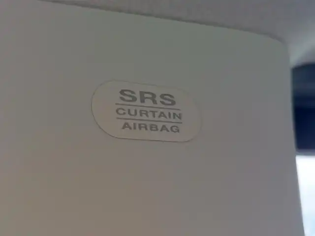 日産 セレナ e－パワー ハイウェイスター V 東京都 2022(令4)年 4万km ダイヤモンドブラック ワンオーナー/エマージェンシーブレーキ/プロパイロット/踏み間違い衝突防止アシスト/車線逸脱防止支援/ブラインドスポットアシスト/コーナーセンサー/アラウンドビューモニター/インテリジェントルームミラー/プッシュスタート/純正ナビ/フルセグTV/ETC/ドライブレコーダー/両側パワースライドドア/パーソナルテーブル/後席ロールサンシェード/LEDヘッドライト/15インチ純正アルミホイール/スマートキー