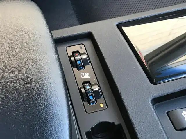 レクサス ＲＸ 450h バージョンL 富山県 2013(平25)年 7.2万km ホワイトパールクリスタルシャイン 4WD/サンルーフ/純正ナビ/フルセグTV/バックカメラ/コーナーセンサー/レーダークルーズコントロール/レザーシート/パワーシート/シートヒーター／エアシート/電動リアゲート/ステアリングスイッチ/革巻きステアリング/プッシュスタート/スマートキー/ETC