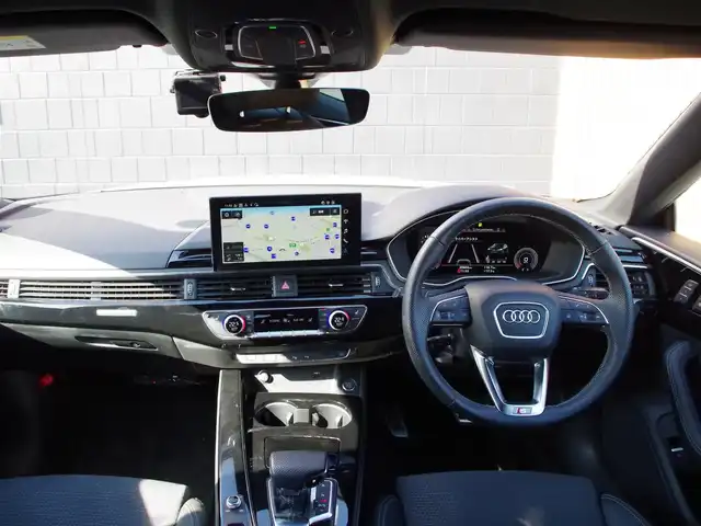 アウディ Ａ５ SB 40TDIクワトロ Sライン 埼玉県 2022(令4)年 2.1万km 白 ブラックハーフレザーシート/アダプティブクルーズコントロール/全周囲カメラ/パークセンサー/ブラインドスポットモニター/バーチャルコックピット/全席シートHI/Bluetooth/フルセグTV/電動リアゲート/ETC/ドラレコ