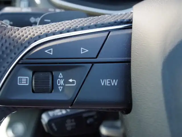 アウディ Ａ５ SB 40TDIクワトロ Sライン 埼玉県 2022(令4)年 2.1万km 白 ブラックハーフレザーシート/アダプティブクルーズコントロール/全周囲カメラ/パークセンサー/ブラインドスポットモニター/バーチャルコックピット/全席シートHI/Bluetooth/フルセグTV/電動リアゲート/ETC/ドラレコ