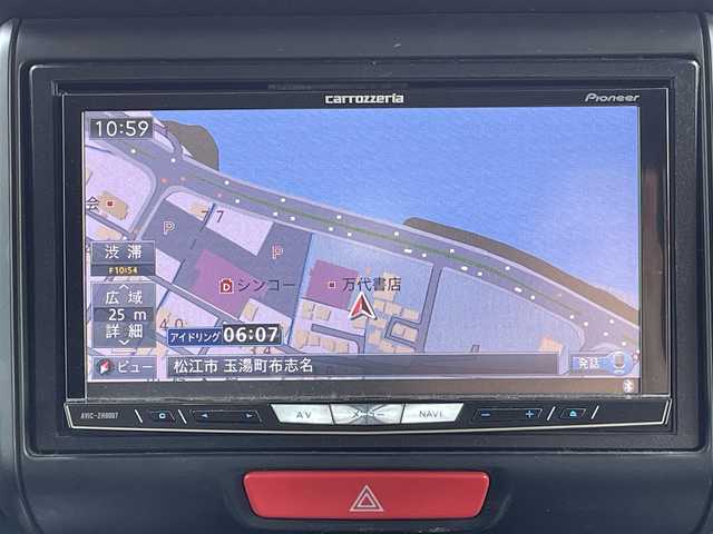 ホンダ Ｎ ＢＯＸ G 島根県 2017(平29)年 6万km プレミアムホワイトパールⅡ ワンオーナー/社外メモリナビ(AVIC-ZH0007)/(AM/FM/CD/DVD/Bluetooth)/フルセグTV/オートエアコン/横滑り防止装置/ヘッドライトレベライザー/電動格納式ミラー/純正ホイールキャップ付きサマータイヤ車載/ドアバイザー/フロアマット/取扱説明書/保証書