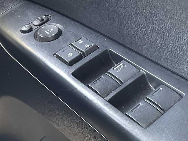 ホンダ Ｎ ＢＯＸ G 島根県 2017(平29)年 6万km プレミアムホワイトパールⅡ ワンオーナー/社外メモリナビ(AVIC-ZH0007)/(AM/FM/CD/DVD/Bluetooth)/フルセグTV/オートエアコン/横滑り防止装置/ヘッドライトレベライザー/電動格納式ミラー/純正ホイールキャップ付きサマータイヤ車載/ドアバイザー/フロアマット/取扱説明書/保証書