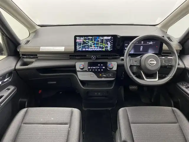 日産 セレナ ハイウェイスター V 福井県 2023(令5)年 5万km ダイヤモンドブラック 純正12.3型ナビ　　/プロパイロット /インテリジェントクルーズ　/両側パワースライドドア /ハンズフリーオートスライドドア　/ビルトインETC/ナビ連動ドライブレコーダー/プリクラッシュセーフティ　/アラウンドビューモニター　/ステアリングアシスト　/ブラインドスポットモニター/パーキングアシスト/レーンキープアシスト/ハーフレザーシート