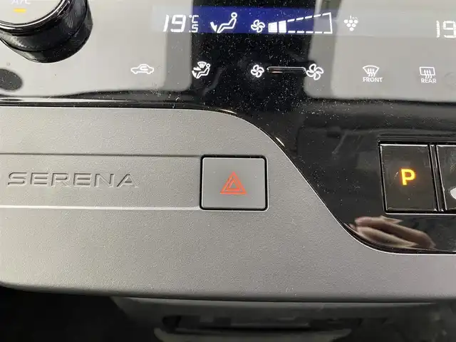 日産 セレナ ハイウェイスター V 福井県 2023(令5)年 5万km ダイヤモンドブラック 純正12.3型ナビ　　/プロパイロット /インテリジェントクルーズ　/両側パワースライドドア /ハンズフリーオートスライドドア　/ビルトインETC/ナビ連動ドライブレコーダー/プリクラッシュセーフティ　/アラウンドビューモニター　/ステアリングアシスト　/ブラインドスポットモニター/パーキングアシスト/レーンキープアシスト/ハーフレザーシート