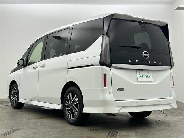 日産 セレナ ハイウェイスター V 岡山県 2023(令5)年 4.3万km プリズムホワイト 純正１２．３インチナビ/【Bluetooth/フルセグTV/USB/Carplay/HDMI】/アラウンドビューモニター/インテリジェントルームミラー/ワイヤレス充電/プロパイロット　/純正ドライブレコーダー/ビルトインＥＴＣ２．０/LEDヘッドライト/オートハイビーム/ブラインドスポットモニター/コーナーセンサー（前後）/両側パワースライドドア