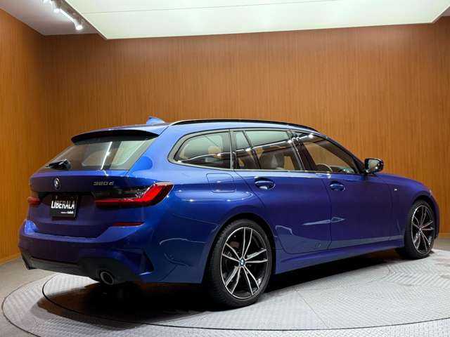 ＢＭＷ ３２０ｄ xDrive ツーリング Mスポーツ 千葉県 2022(令4)年 4.9万km 青 白革シート　/ＡＣＣ　/ナビ　/ＣａｒＰｌａｙ　/Ｂカメラ　/電動シート　/シートヒーター　/純正ＯＰ１９インチＡＷ　/ハイビームアシスタント　/電動リアゲート　/ドライビングアシストプロフェッショナル　/ＥＴＣ