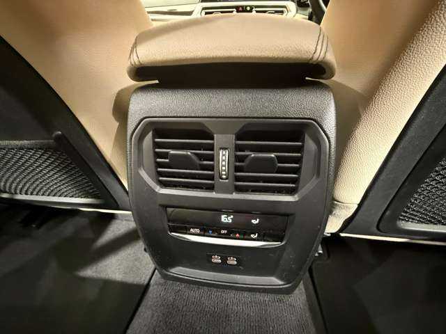 ＢＭＷ ３２０ｄ xDrive ツーリング Mスポーツ 千葉県 2022(令4)年 4.9万km 青 白革シート　/ＡＣＣ　/ナビ　/ＣａｒＰｌａｙ　/Ｂカメラ　/電動シート　/シートヒーター　/純正ＯＰ１９インチＡＷ　/ハイビームアシスタント　/電動リアゲート　/ドライビングアシストプロフェッショナル　/ＥＴＣ