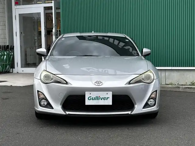 トヨタ ８６ GT 宮城県 2013(平25)年 8.3万km スターリングシルバー 純正7インチナビ/(フルセグTV/CD/DVD/SD/BT)/バックカメラ/デュアルオートエアコン/6速MT/VSCスポーツモード/革巻きステアリング/オートライト/レベライザー/電動格納ミラー/ふらつき防止/ドアバイザー/LEDヘッドライト/フォグランプ/純正フロアマット/純正17インチAW