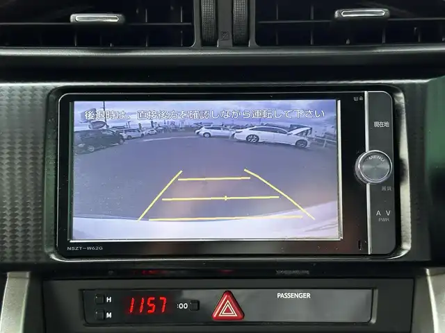 トヨタ ８６ GT 宮城県 2013(平25)年 8.3万km スターリングシルバー 純正7インチナビ/(フルセグTV/CD/DVD/SD/BT)/バックカメラ/デュアルオートエアコン/6速MT/VSCスポーツモード/革巻きステアリング/オートライト/レベライザー/電動格納ミラー/ふらつき防止/ドアバイザー/LEDヘッドライト/フォグランプ/純正フロアマット/純正17インチAW
