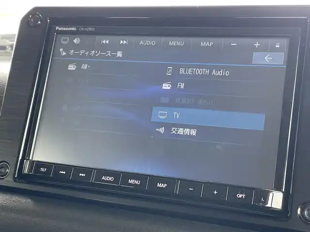スズキ ジムニー シエラ JC 東京都 2024(令6)年 0.5万km シフォンアイボリーM 4WD/純正ナビ/フルセグTV/CD/DVD/BT/バックカメラ/衝突軽減ブレーキ/ヒルディセントコントロール/デュアルセンサーブレーキサポート/クルーズコントロール/前席シートヒーター/ＥＴＣ/前後ドライブレコーダー/ＬＥＤヘッドライト/スマートキー/純正フロアマット/純正サイドバイザー