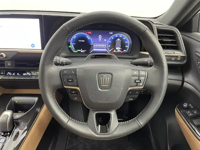 トヨタ クラウン スポーツ Z 埼玉県 2025(令7)年 0.8万km プレシャスホワイトパール ガラスルーフ/純正12.3インチナビ/パノラミックビューモニター/プリクラッシュセーフティ/レーンディパーチャーアラート/レーダークルーズコントロール/ブラインドスポットモニター/クリアランスソナー/ヘッドアップディスプレイ/デジタルインナーミラー/パワーバックドア/パワーシート/シートヒーター /ベンチレーション/ワイヤレス充電器/LEDオートライト/オートハイビーム/ETC2.0