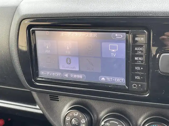 トヨタ ヴィッツ F 東京都 2017(平29)年 2.7万km グレーメタリック 純正ナビ/＜ワンセグ/CD/BT/ラジオ＞/バックビューモニター/前後ドラレコ/誤発進防止装置/衝突被害軽減装置/ビルトインＥＴＣ/純正フロアマット/ドアバイザー/ＡＴハイビーム/ヘッドライトレベライザー/ステアリングスイッチ/車線逸脱警報システム